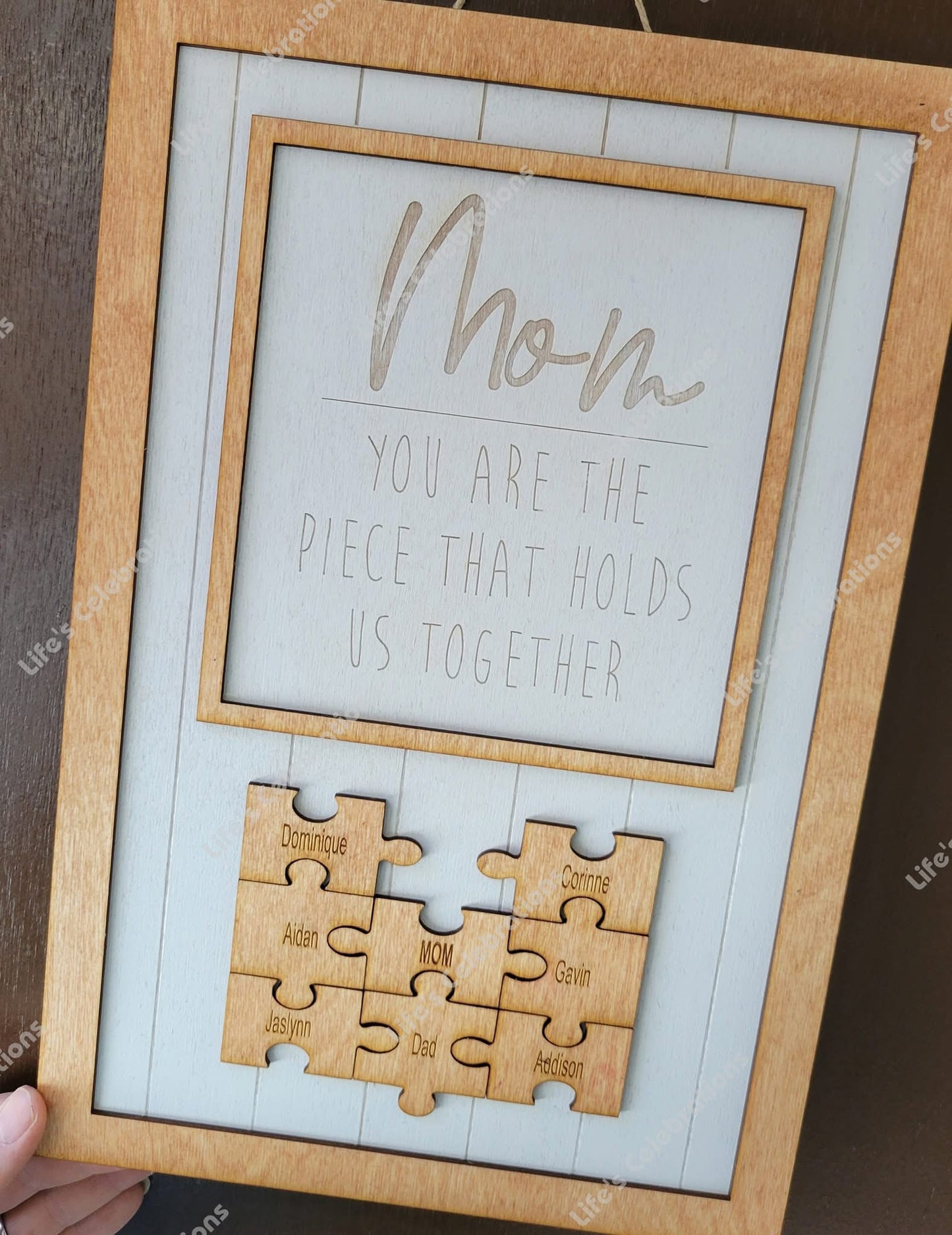 Mom Hanging Puzzle Sign